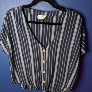 🌟 2 for 10 🌟Wom Universal Thread Button-down Top